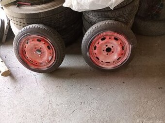 Ponukam dve kolesa 155/65 R14 Continentl 5x100 6Jx14 H2 ET43
