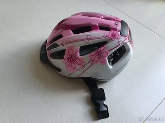 Dievčenská detská prilba na bicykel.