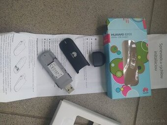 3g modem a čítačka pamäťových kariet v jednom