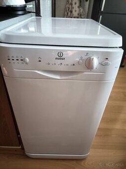Umývačka riadu Indesit