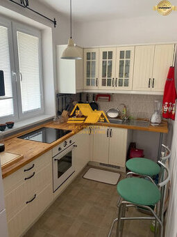 Exkluzívne Predám tehlový 3 izbový byt s balkónom v Nových 