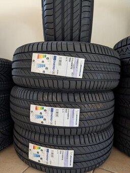 215/60R16 Michelin