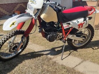YAMAHA TT 600