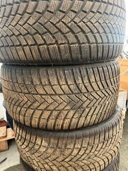 Zimné pneumatiky 235/45 r18
