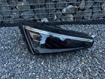 ✅Škoda Scala pravé svetlo - 1