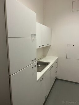Kancelárska kuchynská linka - Pozor opäť ďalšia v ponuke