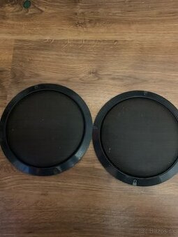 Mriežky na reproduktory