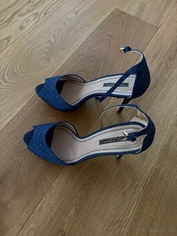 Vysoké sandálky ZARA