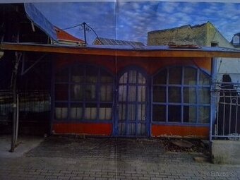 SURNE PREDAM PREDAJNY STANOK...