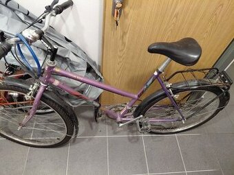 predam dámsky mestský bicykel