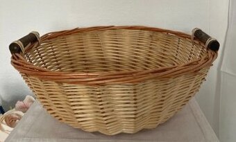 Prútený veľký košík
