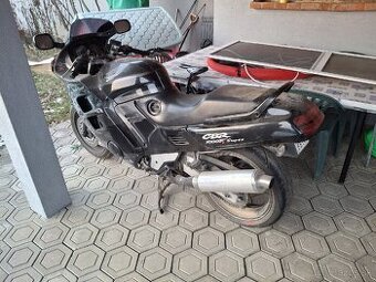 Honda cbr 1000f