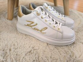 Karl Lagerfeld kožené sneakersy sedia na velkosť 38