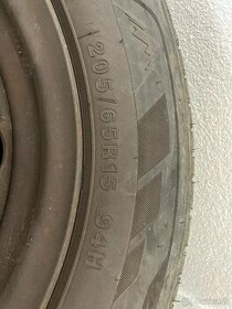 Predám pneu z diskami plus puklice - 1