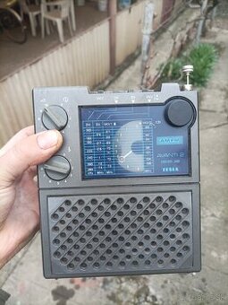 Tesla Avanti2 radio