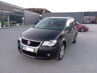 Volkswagen Touran Cross 2.0 TDI 125kw 7miestne