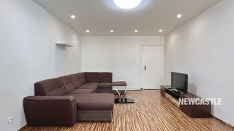NEWCASTLE⏐PRENÁJOM 3 izbový byt s balkónom (80m2)