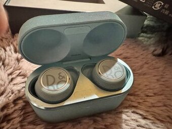 Bang & Olufsen