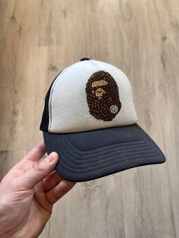 Bape Swarovski šiltovka