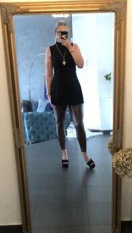 Top Escada v. M