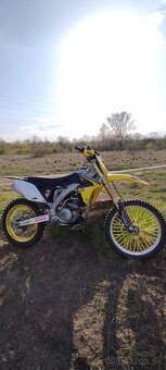 Suzuki RMZ 250 4t 2015