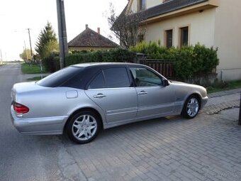 Mercedes W210 / E 220 CDI / 105KW / NAFTA / AUTOMAT.