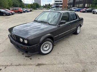 BMW E30 325ix