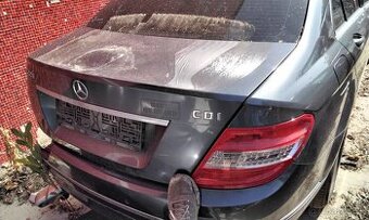 Mercedes C W204 2.2 CDI 2008 Predám DVERE, MOTOR 646811