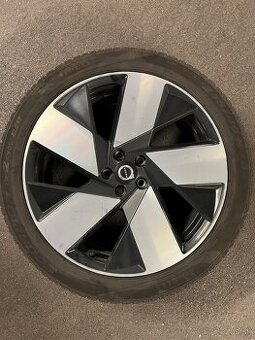 P: Pirelli Scorpion SF2 235/45 R20 celorocna pneu