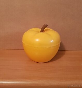 Retro dekorácia jablko