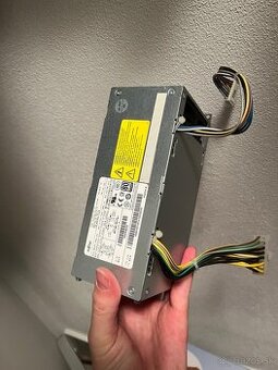 napájací zdroj pre PC - Fujitsu S26113-E611-V70-01