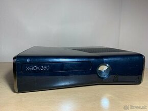Predám Xbox 360 - 1