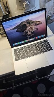 Macbook Pro 2017 -aj vymením