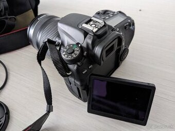 Canon 70D + Canon EF-S 18-135mm f/3.5-5.6 IS USM