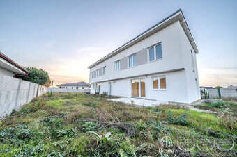 BOSEN | Akcia JÚN 198.000€ 4 izb Rodinný dvojdom v štandar