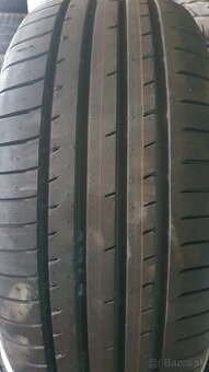 Nové letné TOYO 215/ 45 r18