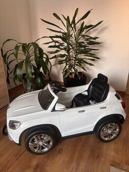 Auto Mercedes