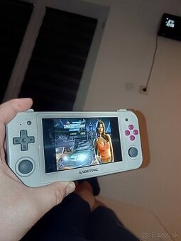 Handheld konzola Anbernic RG505