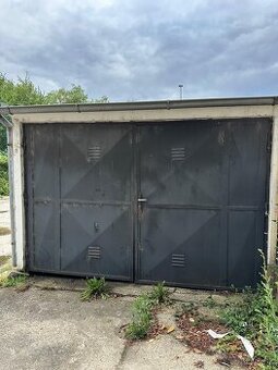 Darujeme betonovu garaz za odvoz v Malinove - 1
