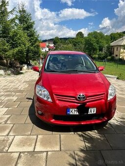 Predám - Toyotu Auris