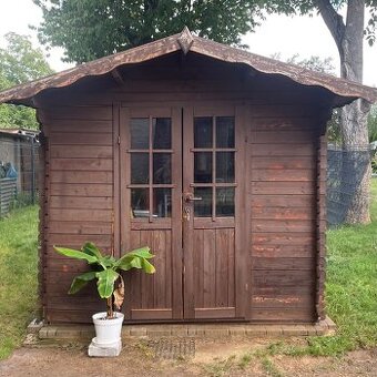Zájradný domček drevený š 2,5 m x hl 2 m