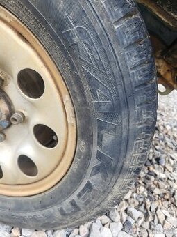 205/70R15