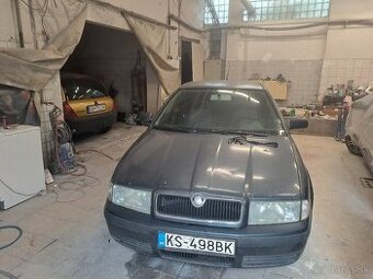 Škoda octavia 1,6 benzin TOUR r.2005 kup.na skov.stk ok 2027