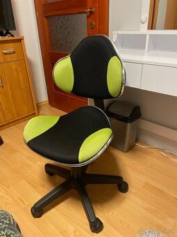 Predám kancelársku stoličku