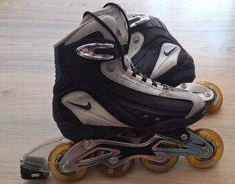 Kolieskové korčule Nike