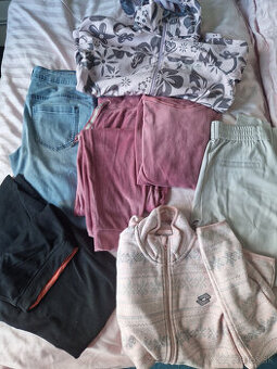 Darujem dámske oblečenie