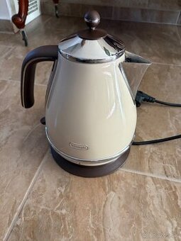 Rýchlovarná konvica  Delonghi