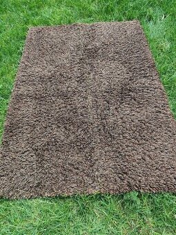 Predám pekné koberce.