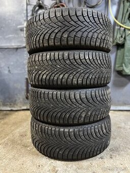 Sada pneu 235/45 r18 zimné