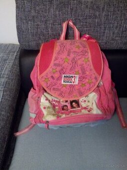 Darujem školsku tašku